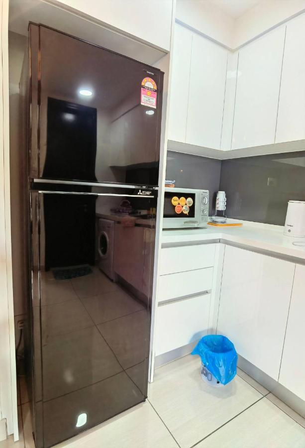1519 Almas Suites Seaview Sunrise Netflix By Stay นุสาจายา ภายนอก รูปภาพ